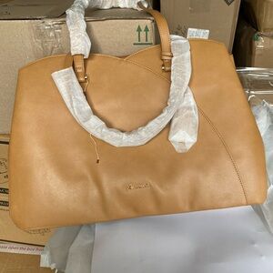Chic Tan Tote Bag